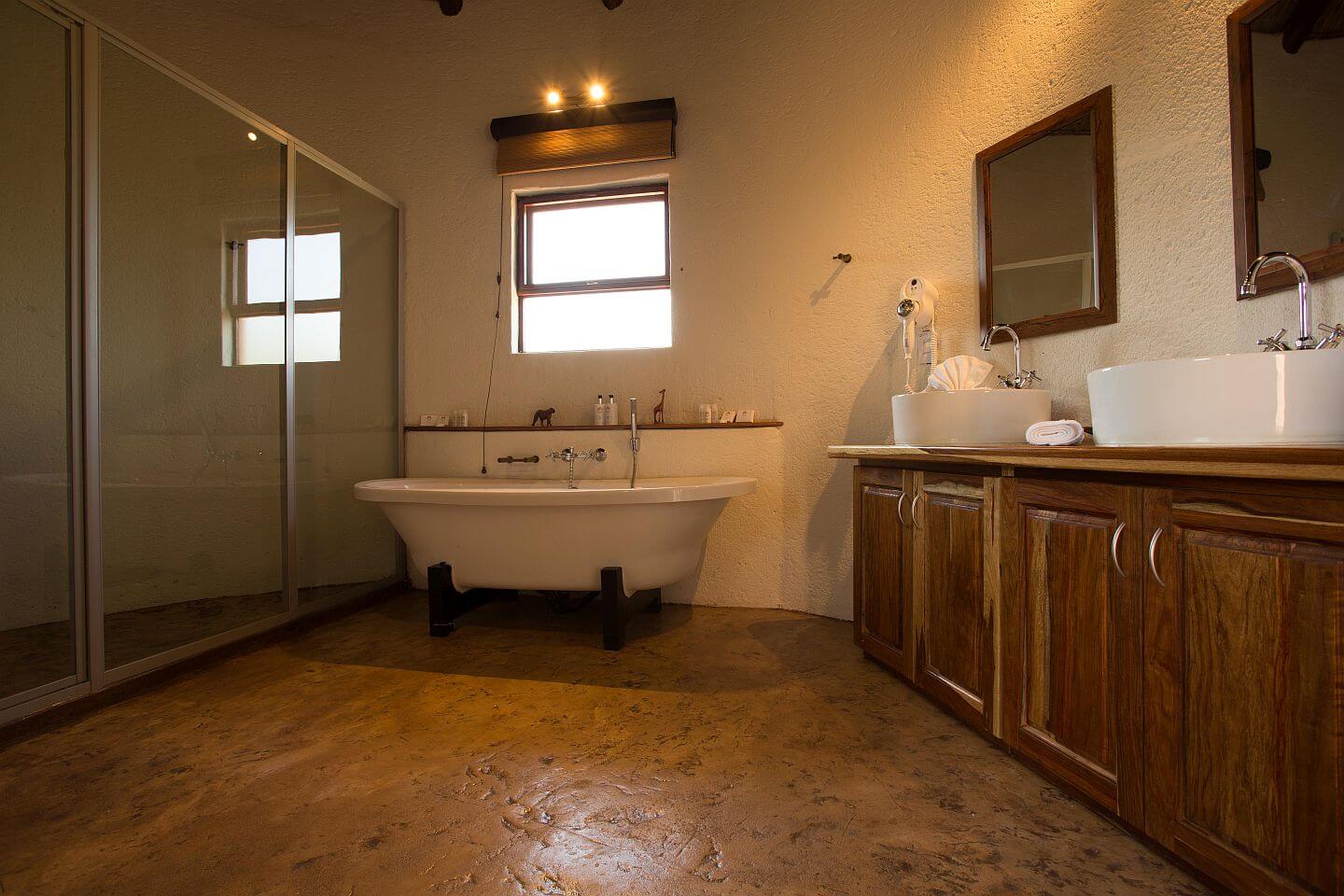 Luxury Game Reserve in Africa - Mopane Bush lodge in Mapesu-4